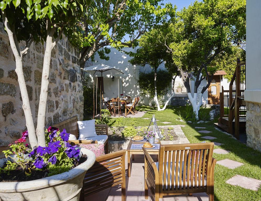 Helios Garden Boutique Apartments Rhodes City Bagian luar foto